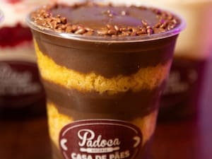 Bolo no Pote Cenoura com Brigadeiro