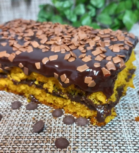 Bolo Trufado Cenoura com Brigadeiro