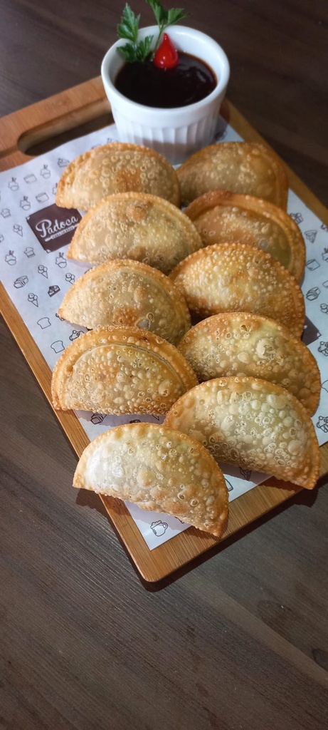 Pastel de Queijo 10 Unidades