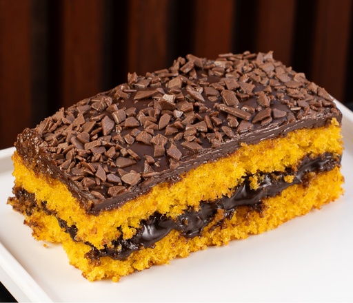 Bolo Trufado Cenoura com Brigadeiro